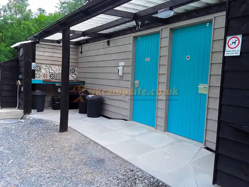 Dolau Afon Camping