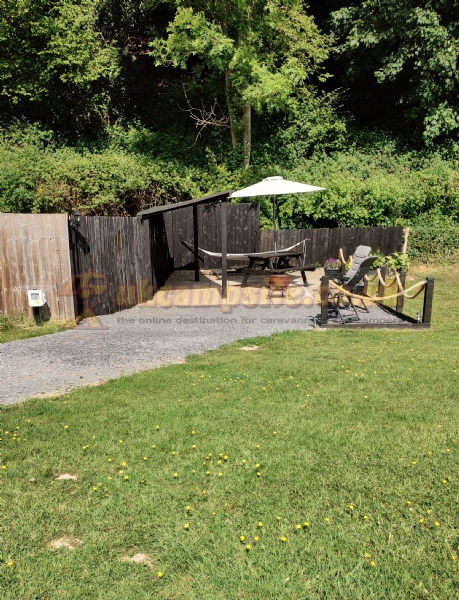 Dolau Afon Camping