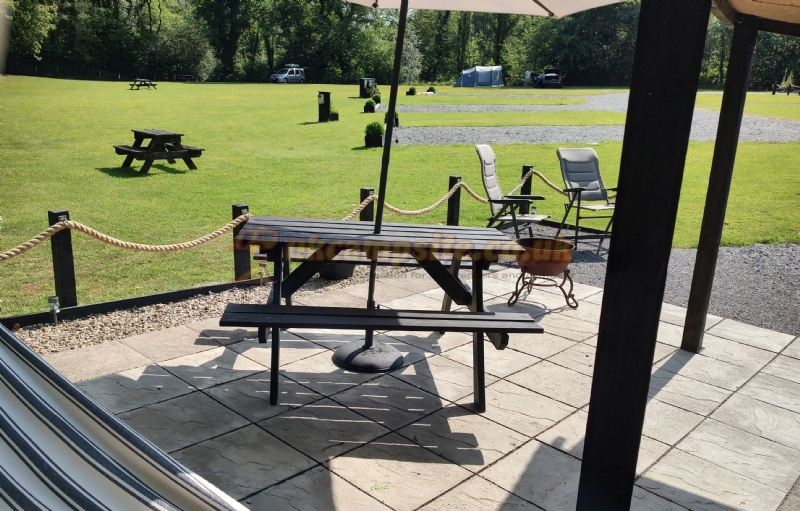 Dolau Afon Camping