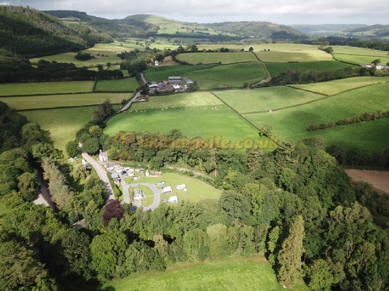 Dolau Afon Camping