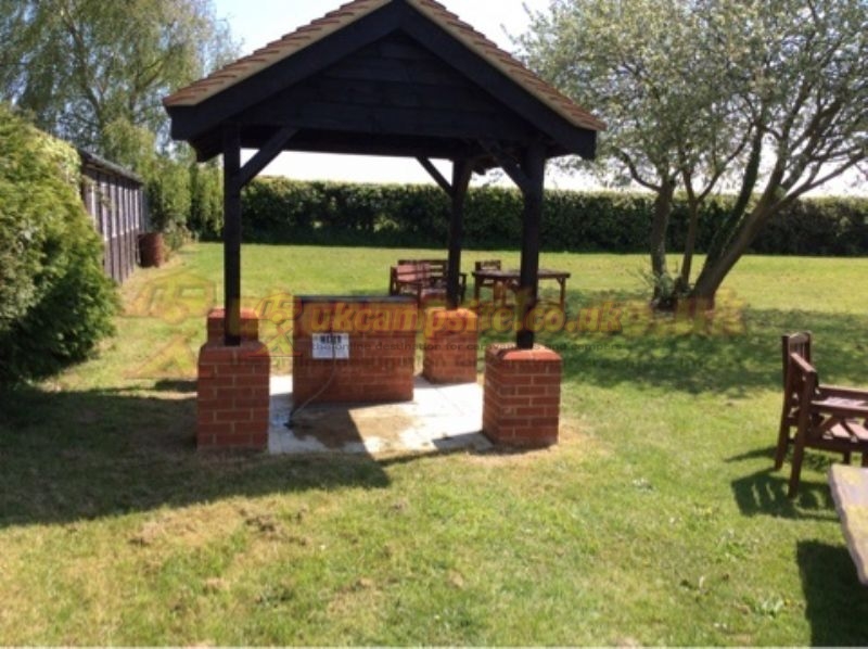 The Shotley Rose Pub And Campsite