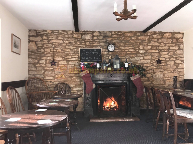 Tuckers Grave Inn And Campsite