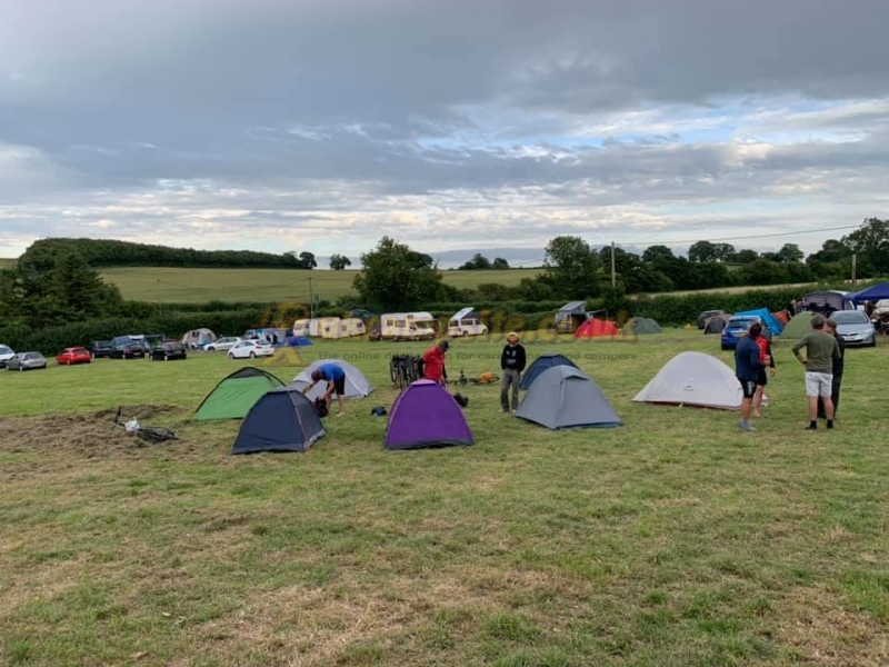 Tuckers Grave Inn And Campsite