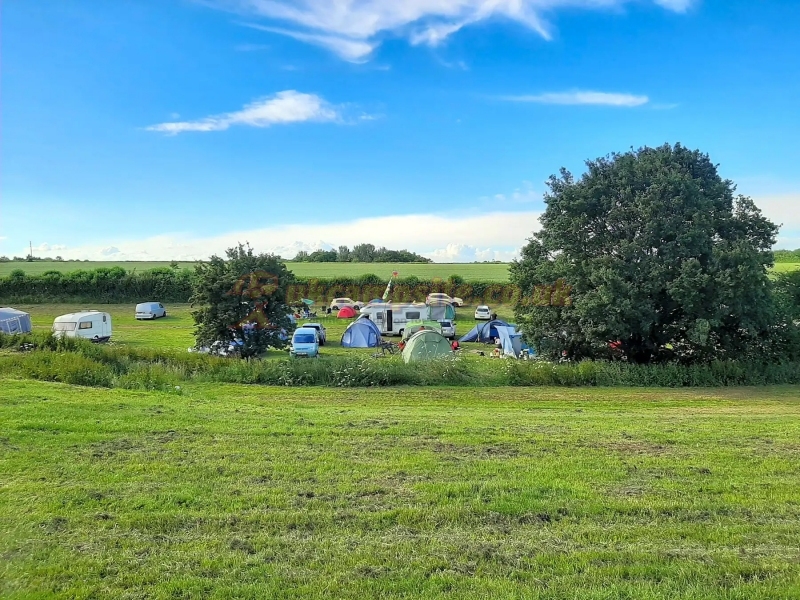 Tuckers Grave Inn And Campsite