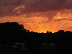 Tuckers Grave Inn And Campsite