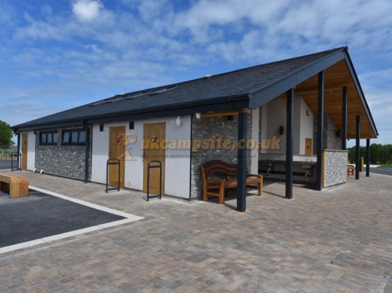 Waleswood Caravan And Camping Park