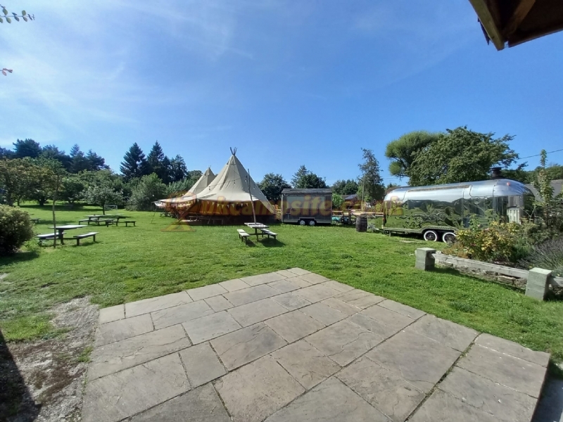 Gaggle Of Geese Pub And Campsite