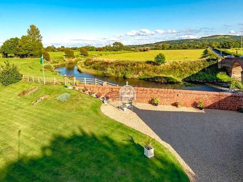 The Boat House Caravan And Campsite