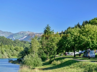 Camping De L Ile Du Cheran