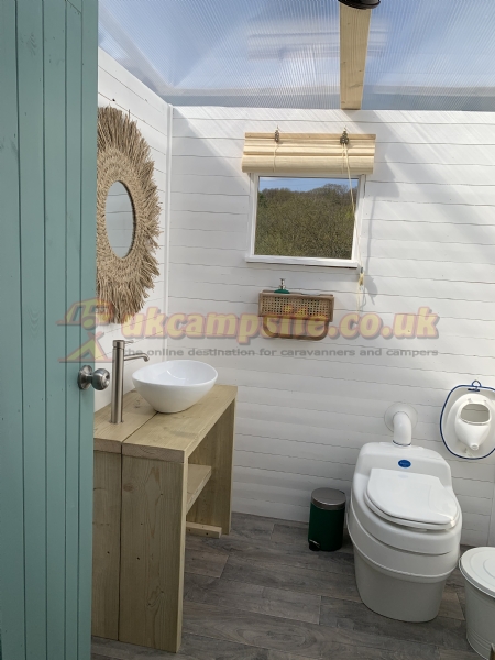 Star Field Glamping And Camping