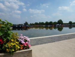 Droitwich Spa Marina Caravan And Camping Park