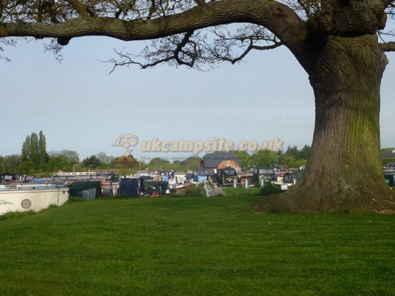 Droitwich Spa Marina Caravan And Camping Park