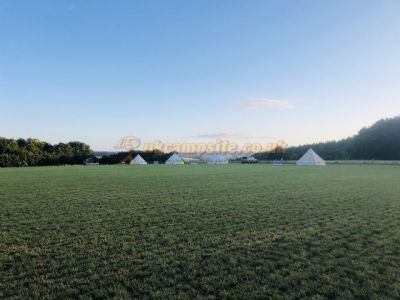Hedsor Field Camping