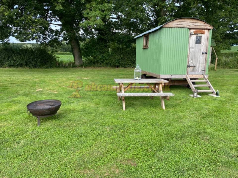 Cwtch Cabins And Camping