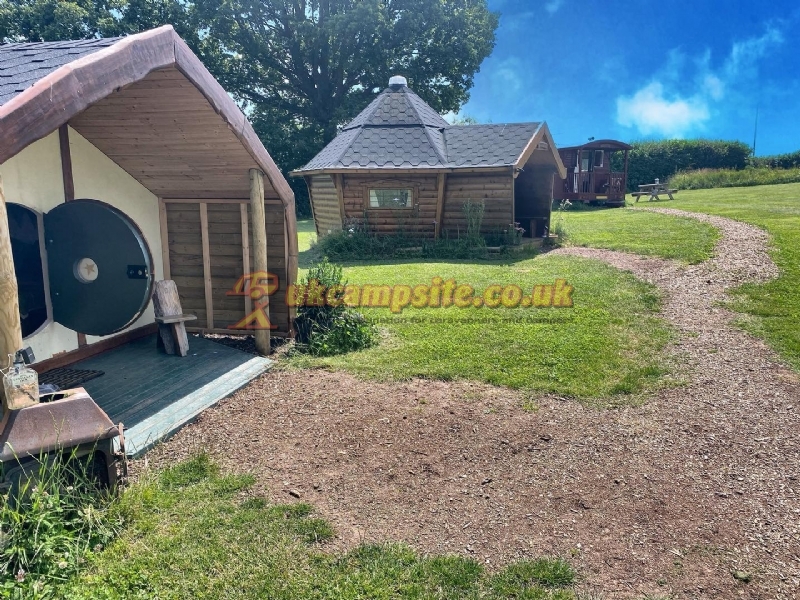 Cwtch Cabins And Camping