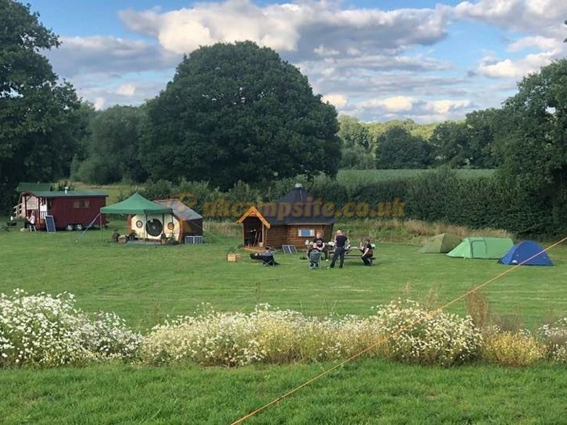 Cwtch Cabins And Camping
