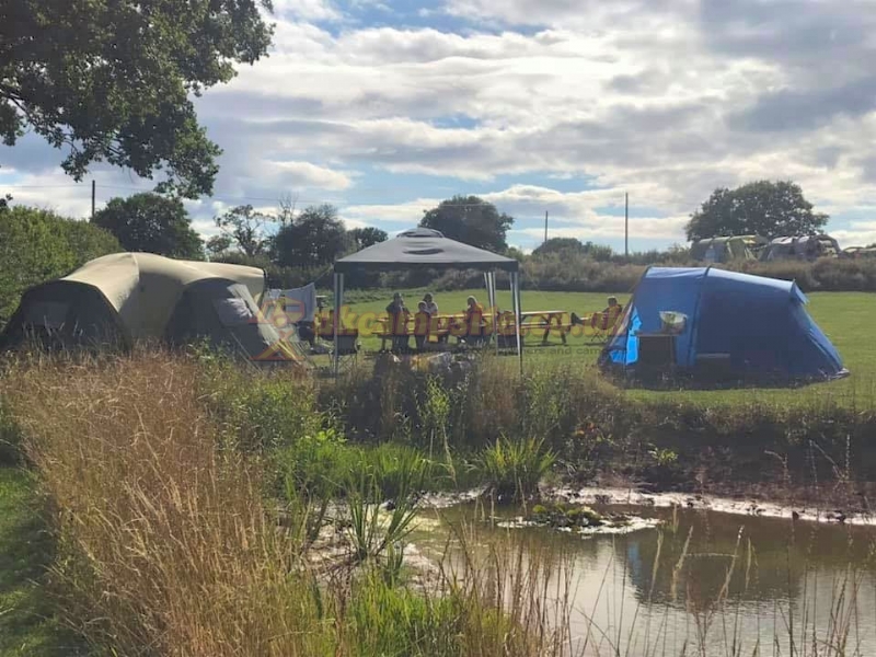 Cwtch Cabins And Camping