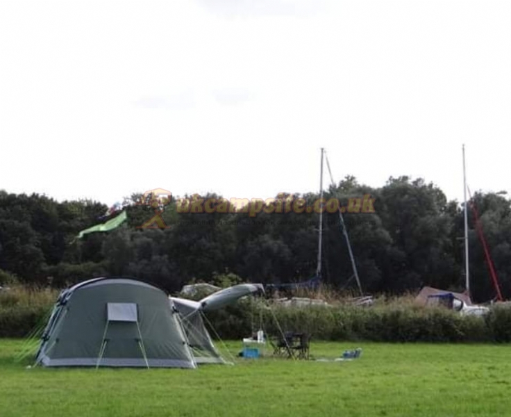 Ferrygate Camping