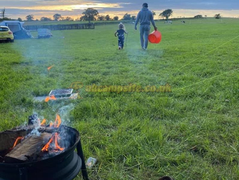 Hillend Camping And Motorhomes