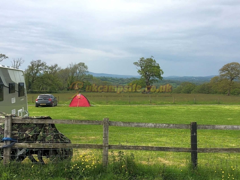 Twin Oaks Camp Site