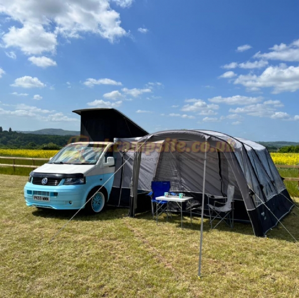Twin Oaks Caravan And Camping Site
