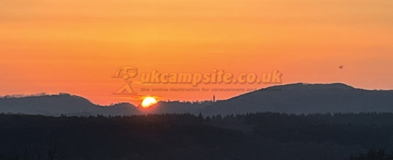 Twin Oaks Caravan And Camping Site