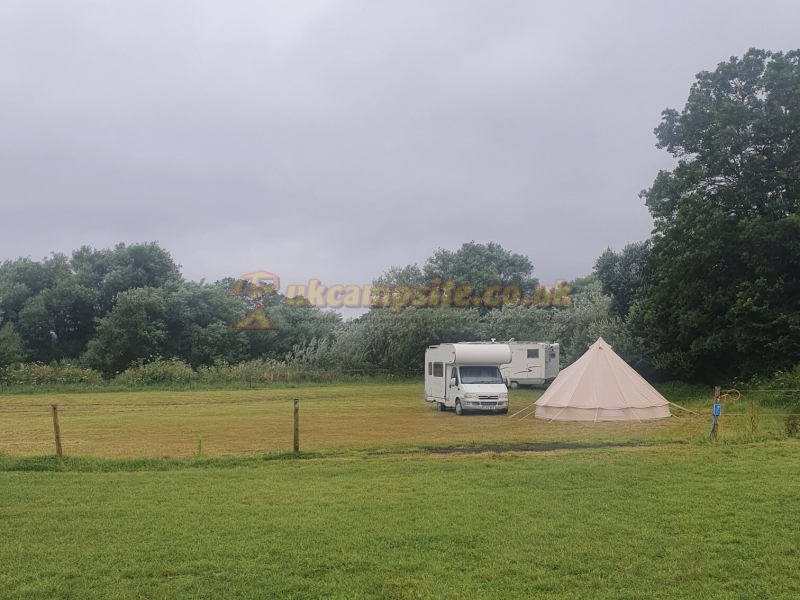 Parley Court Camping