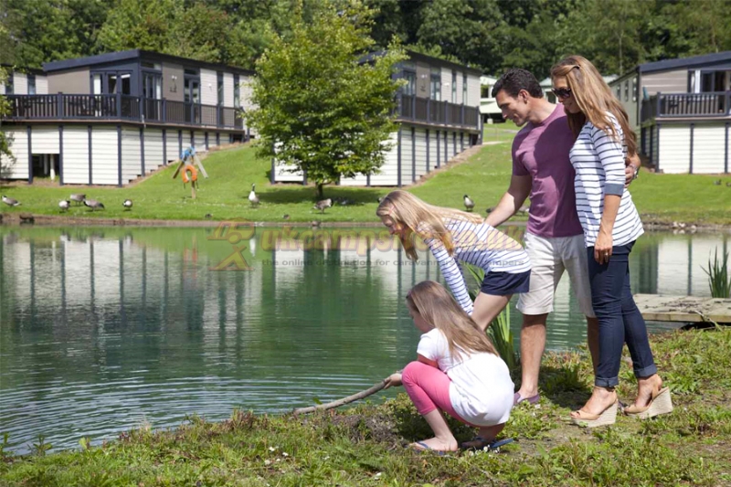 Hengar Manor Holiday Park (PHolsUK)