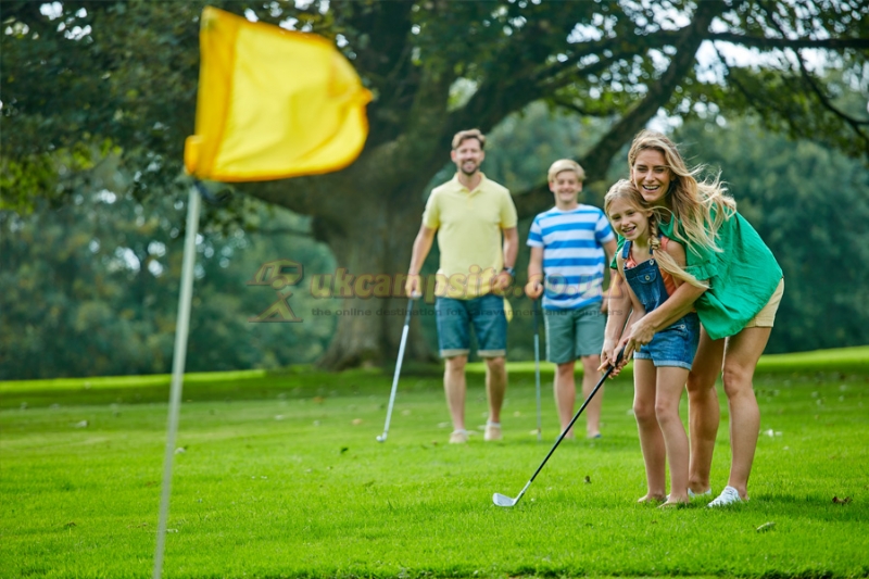 Hengar Manor Holiday Park (PHolsUK)