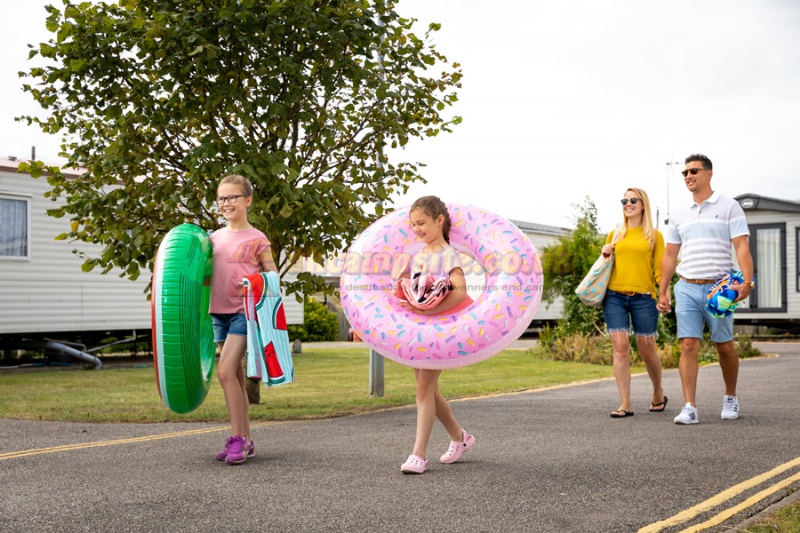 Martello Beach Holiday Park (PHolsUK)