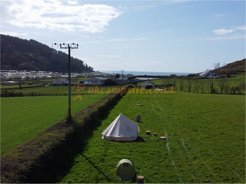 Nantcellan Barns Meadow Camping