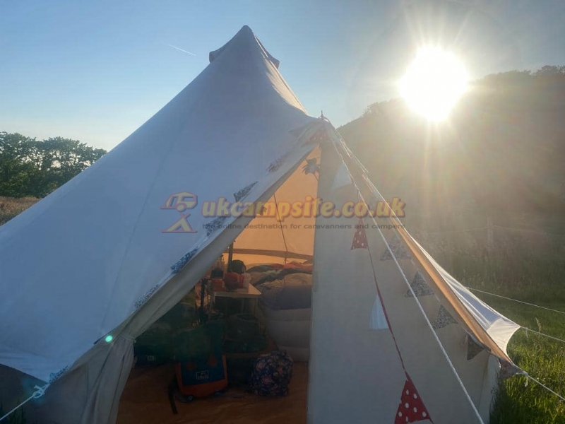 Nantcellan Barns Meadow Camping