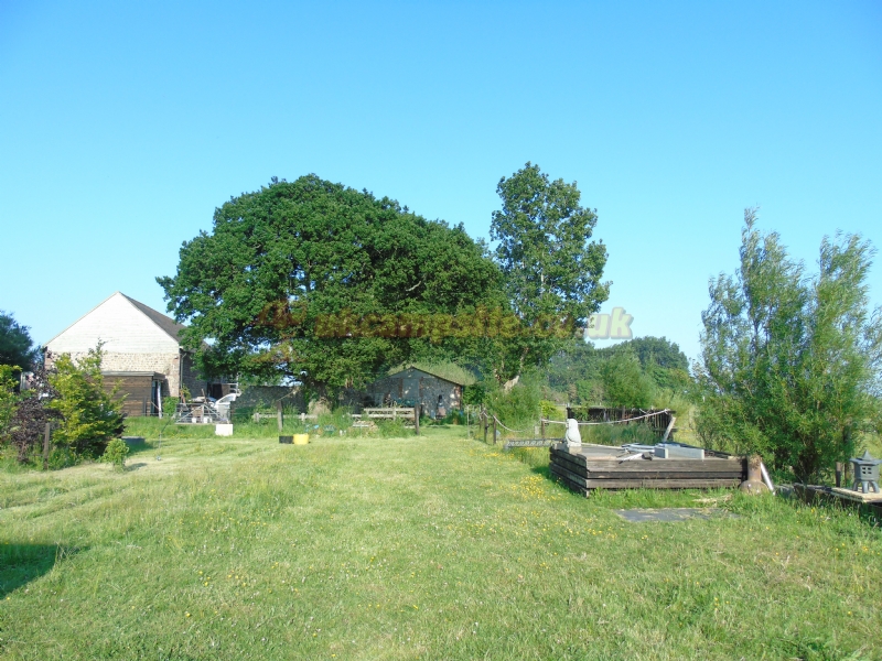 Furzefield Barn Campsite And Pod