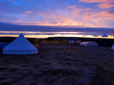 Mwnt Camping