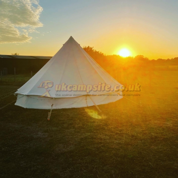 Swift Farm Camping