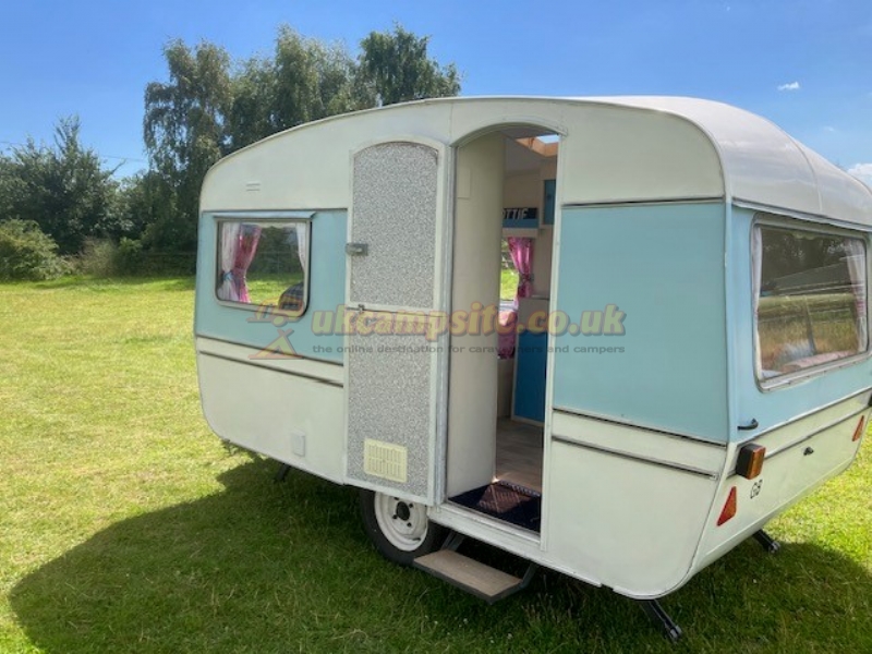 Swift Farm Camping