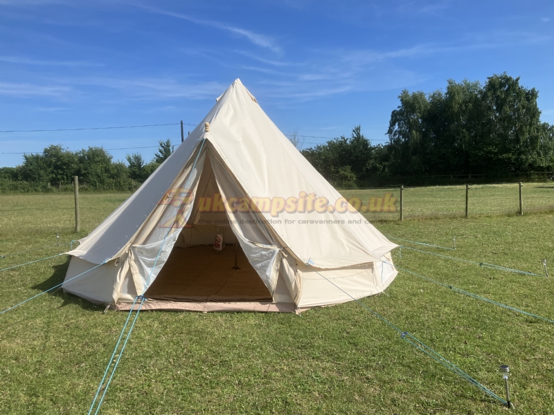 Swift Farm Camping