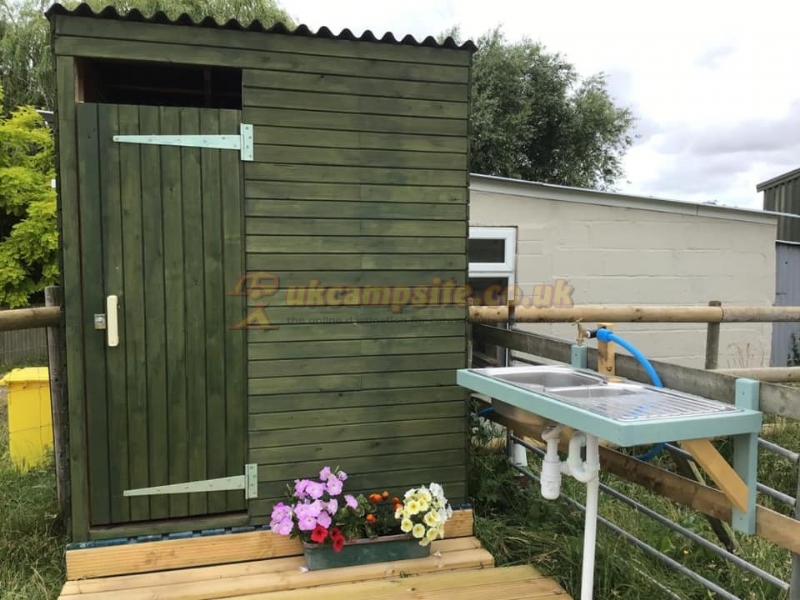 Swift Farm Camping