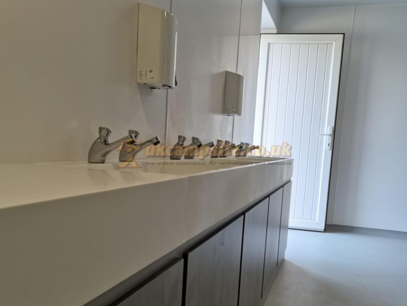 Ael Y Garnedd Caravan Park