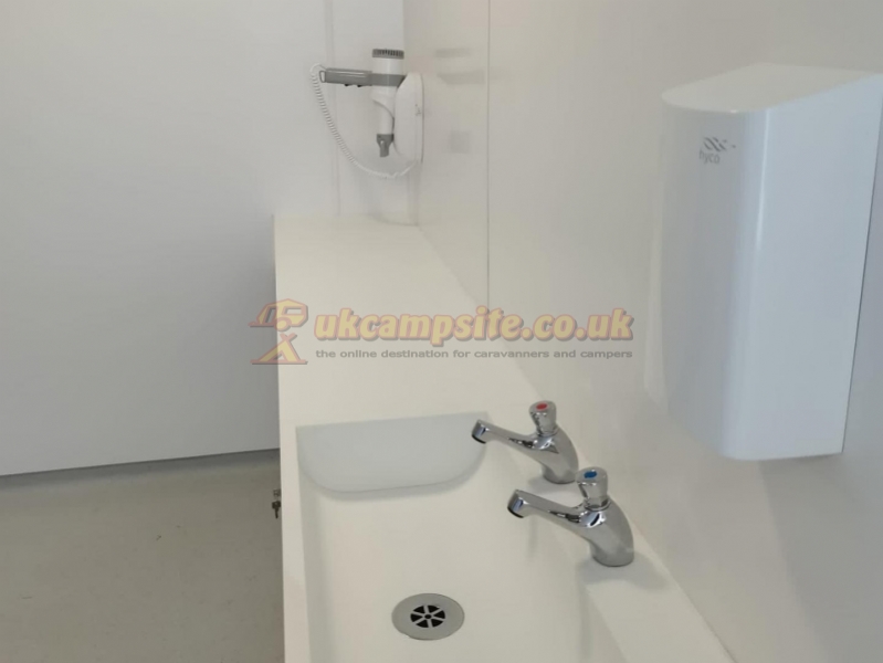 Ael Y Garnedd Caravan Park