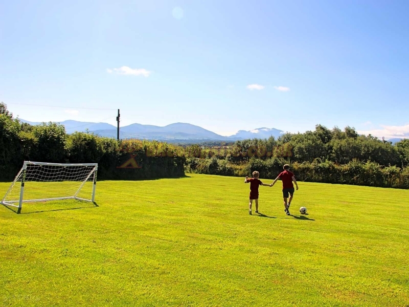 Ael Y Garnedd Caravan Park
