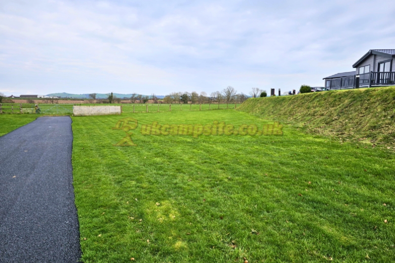 Newbridge Country Park