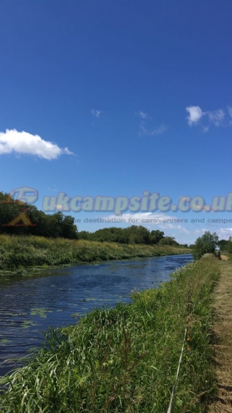 Station Farm Camping