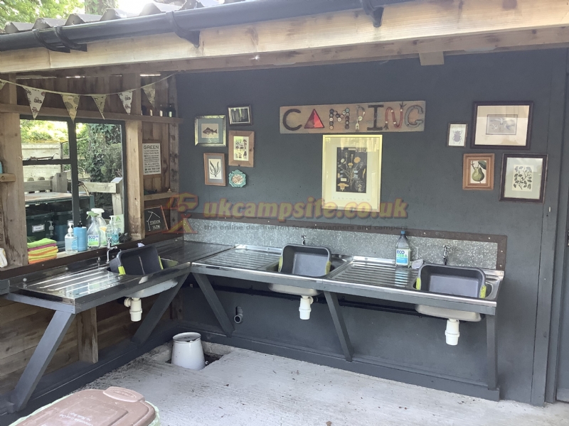 Station Farm Camping