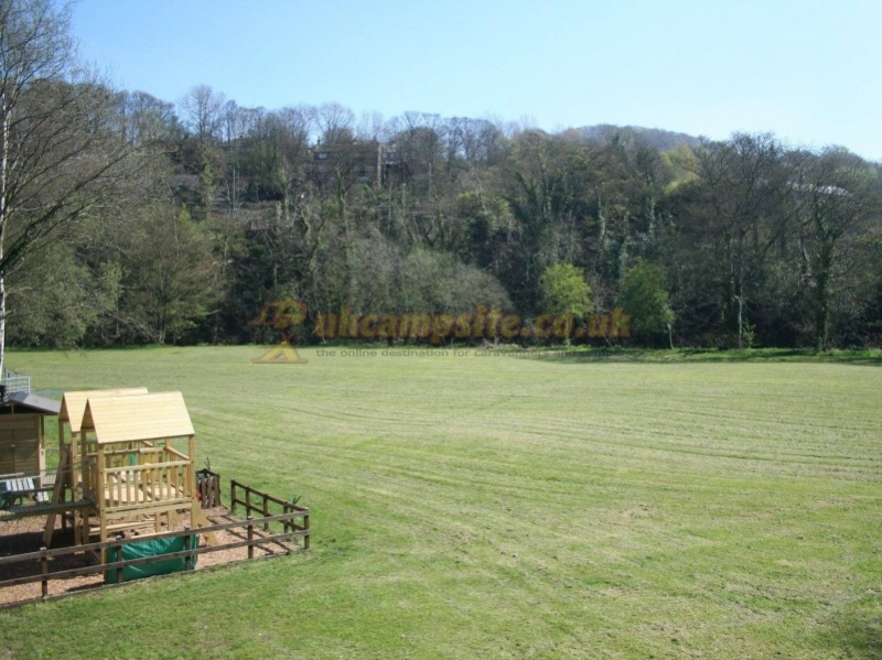 Holme Valley Camping And Caravan Park