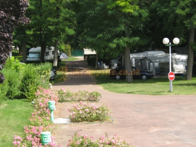 Camping La Roseraie