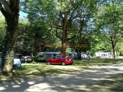 Camping Le Clos Des Peupliers