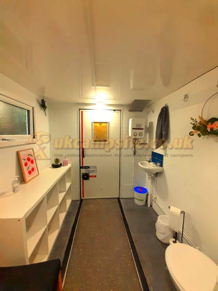 Anzio Heights Campervan And Motorhome Site