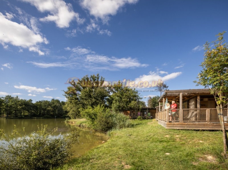 Camping Huttopia Lac De Luby