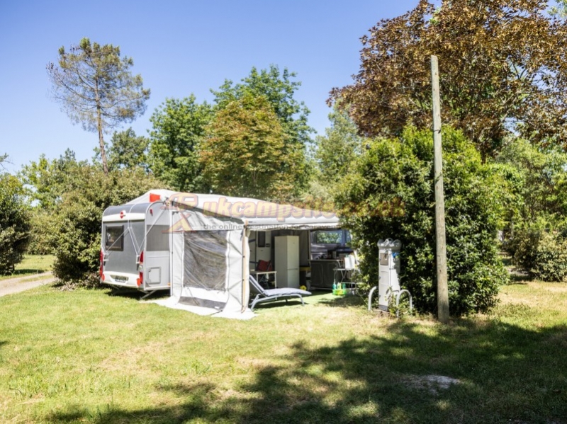 Camping Huttopia Lac De Luby